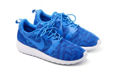  Nike spor ayakkabı çalıştırmak için