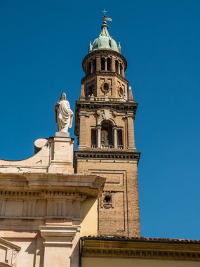 Kule ve Manastırı Parma, İtalya