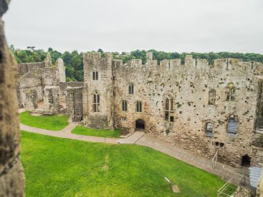 The ruins of Chepstow Castle, Wales clipart