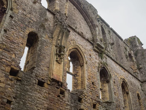 Руины замка Чепстоу, Уэльс — стоковое фото