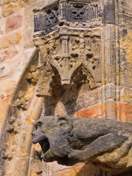 复杂的苏格兰罗斯林教堂雕刻 免版税图库照片