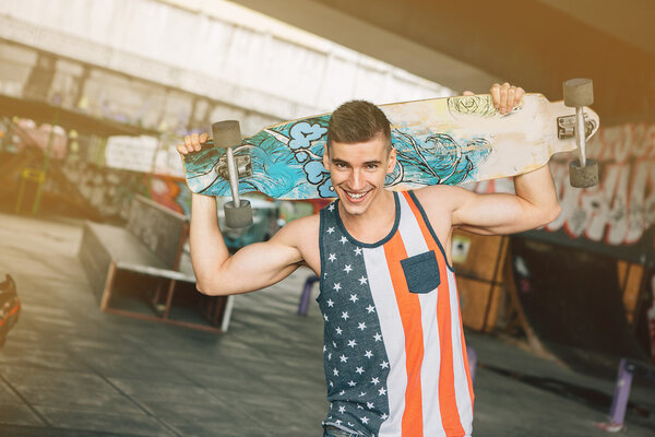 Человек-скейтбордер Lifan Relax Hipster
 