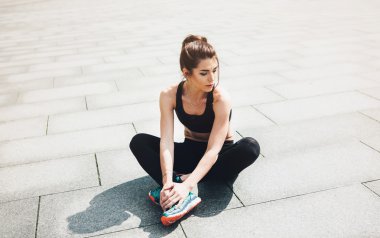 Spor kadın. Dinlenme. Motivasyon 