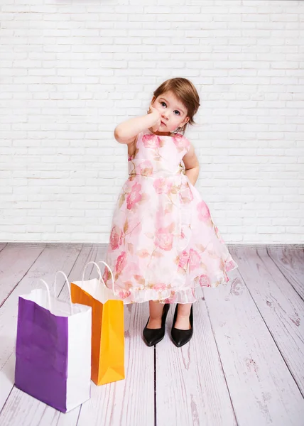 Child shopping — Stock Photo, Image