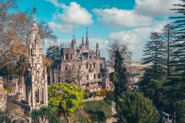 Lizbon 'daki sintra şatosu Quinta da regaleira