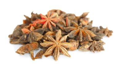 Beyaz arka plan üzerinde yıldız anason