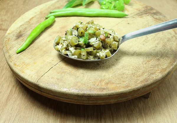 Cibo sano Curry di fagioli verdi indiani — Foto Stock