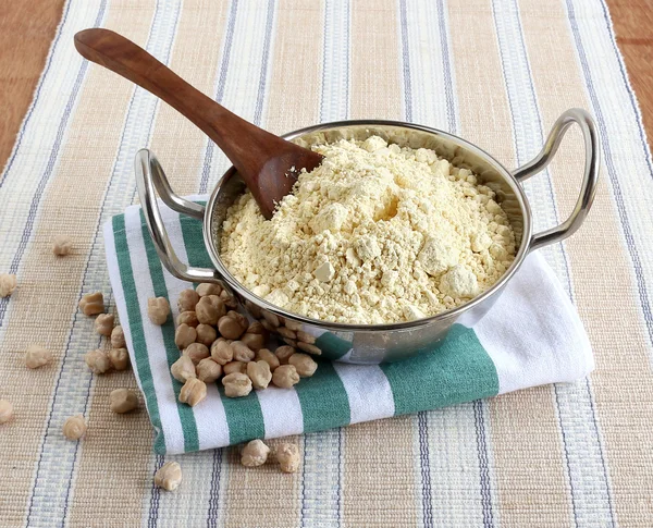 Chickpea 밀가루와 Garbanzo 콩 — 스톡 사진