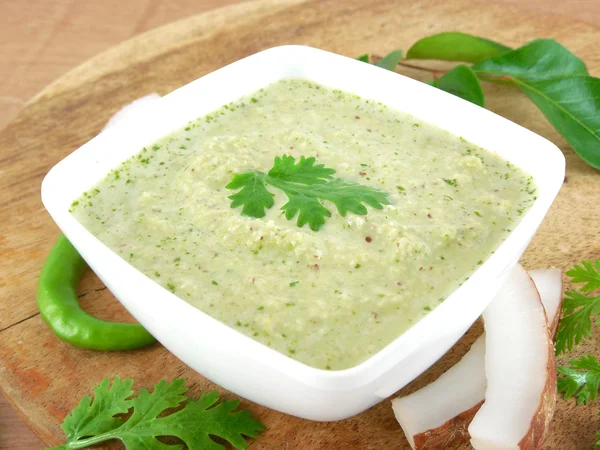 Hindistan cevizi chutney