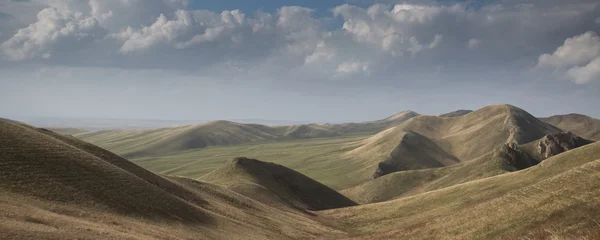 Ένα βουνό του χρέους. Έναρξη της οροσειράς Ural — Φωτογραφία Αρχείου