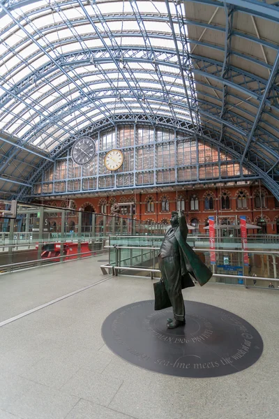 St. Pancras International Station in London — Stockfoto