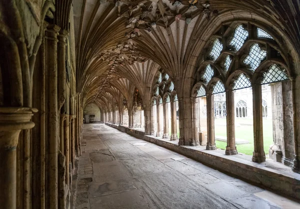 Catedral del claustro de Canterbury, Kent, Inglaterra Imágenes de stock libres de derechos