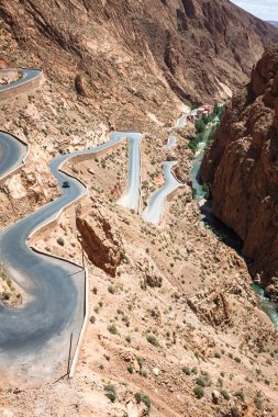 dolambaçlı yol dades Vadisi, Fas, Afrika