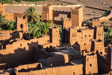 Bir müstahkem şehir veya eski araba boyunca ksar AIT Benhaddou olduğunu
