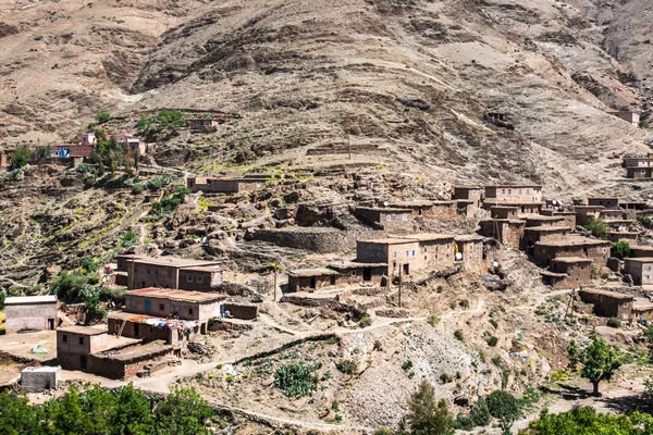 Huizen in de bergen dicht bij Imlil in het nationale Park Toubkal, — Stockfoto
