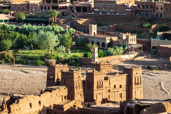 Bir müstahkem şehir veya eski araba boyunca ksar AIT Benhaddou olduğunu — Stok fotoğraf