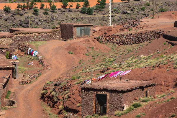 Berber dorp in het Atlasgebergte, Marokko — Stockfoto
