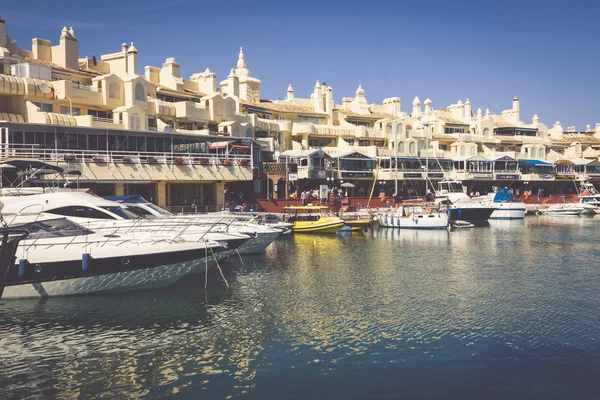 BENALMADENA, SPAIN - MAY 5,2013: view of Puerto Marina in Benalm — Stock Photo, Image