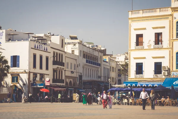 ESSAOUIRA, MARRUECOS - 4 DE MAYO DE 2013: Restaurante en Essaouira, Moroc — Foto de Stock