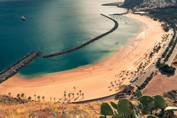 Praia Las Teresitas em Santa Cruz de Tenerife norte em Canary Is — Fotografia de Stock