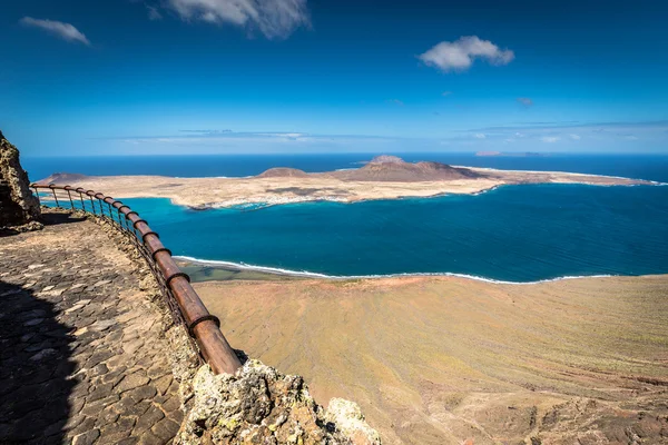 Mirador del Rio em Lanzarote, Ilhas Canárias, Espanha — Fotografia de Stock