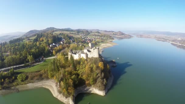 Niedzica Castle Czorsztyn Gölü Polonya Hava görüntüleri — Stok video