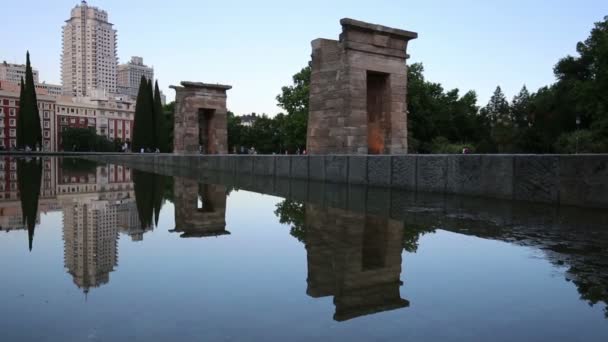 在马德里 el templo (debod 寺) 纪念碑 — 图库视频影像