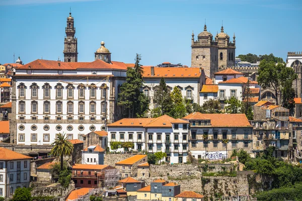 Barevné budovy Porto. Portugalsko — Stock fotografie
