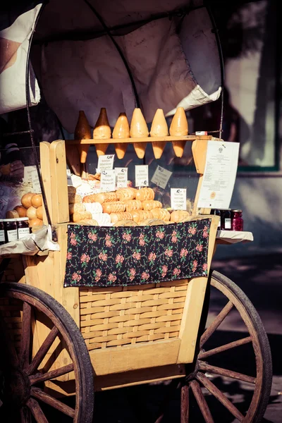 Zakopane,Poland-July 3,2015:Sales of Oscypek cheeses and other r — 스톡 사진