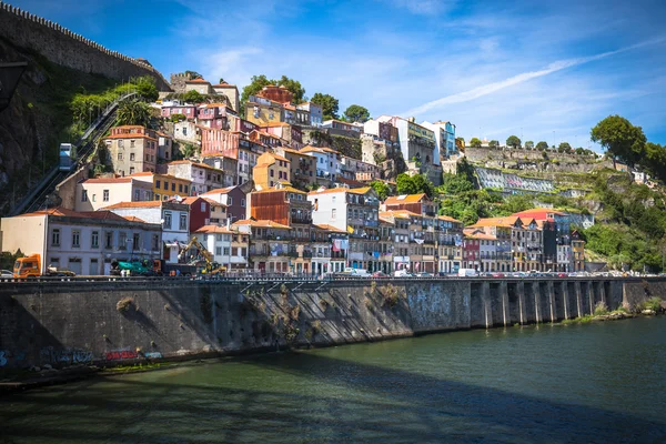 Porto staré město hráz na řece Douro — Stock fotografie