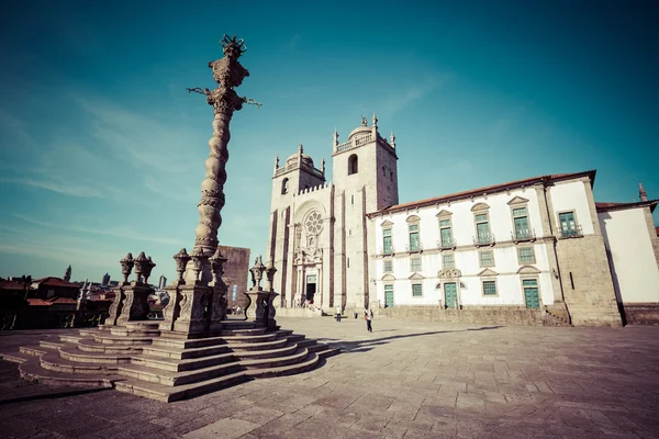 Katedra w Porto jest atrakcją turystyczną z Portugalii — Zdjęcie stockowe
