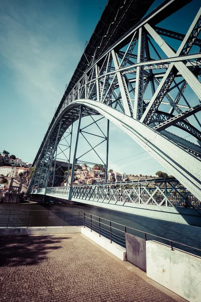 Město Porto v Portugalsku. Ponte Luiz, kterou jsem most přes řeku Douro — Stock fotografie