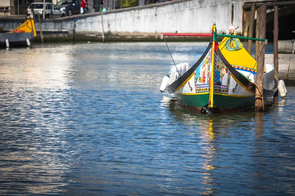 Tipik Moliceiro gondollar, Vouga nehir. Aveiro, Portekiz — Stok fotoğraf