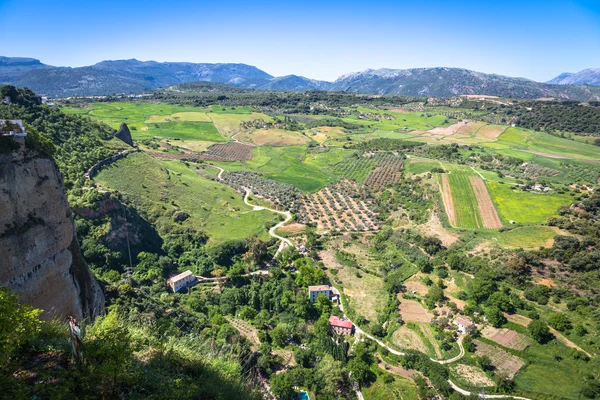 Andalusien Landschaft, Landstraße und Felsen in Ronda, Spanien — Stockfoto