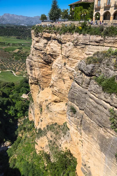 Brücke von Ronda, eines der berühmtesten weißen Dörfer Malagas — Stockfoto