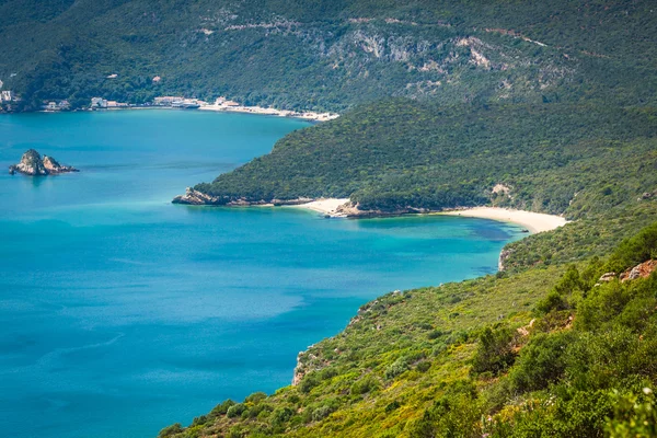 Arrabida bölgesinin güzel kıyı manzara görünümü 