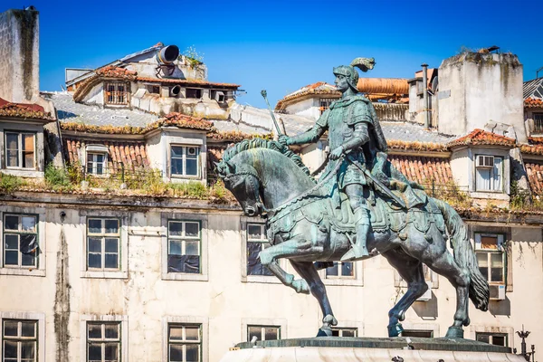 葡萄牙里斯本。约翰国王的骑马雕像我在帕拉 — 图库照片