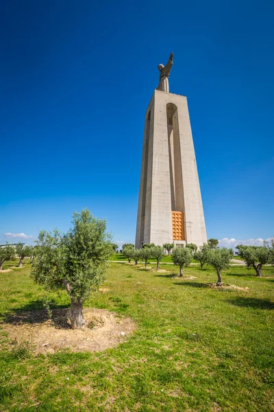 De Christus de koning standbeeld in Lissabon, Portugal — Stockfoto