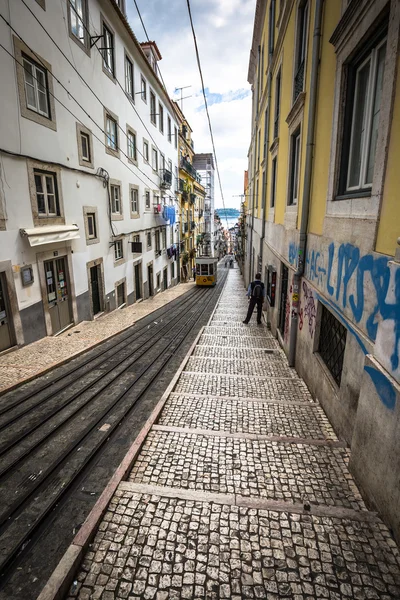 Bica výtah tramvaj v Lisabonu, Portugalsko — Stock fotografie