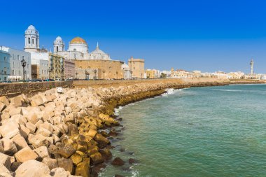 Cadiz, İspanya. Sahil katedral Campo del Sur