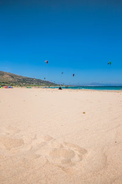 Valdevaqueros beach i Spanien med Afrika på horizon — Stockfoto