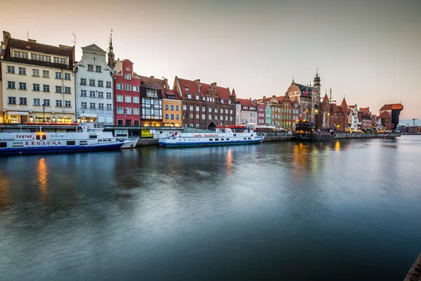 Gdańsk, Polska-Wrzesień 19,2015: starego miasta i słynnego żurawia, Poli — Zdjęcie stockowe