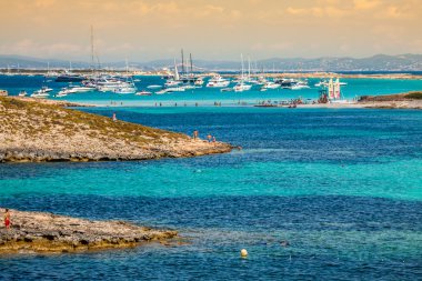 formentera illetes Ağustos 21 turkuaz Beach lüks yat
