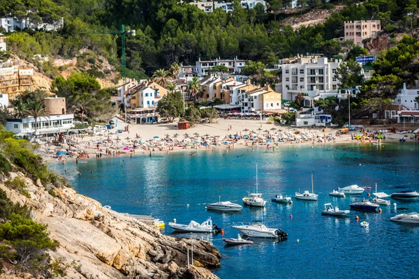 Ibiza cala de sant Vratislav srpen 20, 2013: caleta de san Vratislav — Stock fotografie