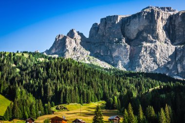 gruppo del sella, dolomites m Pordoi Güney yüzü (2952 m) küstahlık