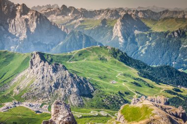 gruppo del sella, dolomites m Pordoi Güney yüzü (2952 m) küstahlık