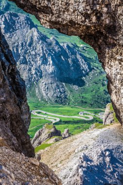 dolomiti sass pordoi pik üzerinden görüntülemek
