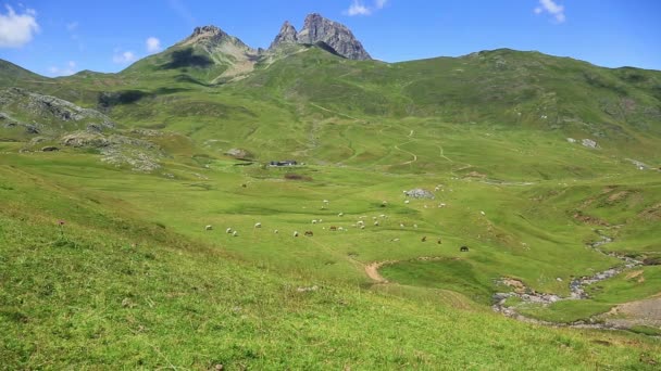 Pireneusok hegyei frontera del portalet, huesca, Aragónia, Spanyolország — Stock videók