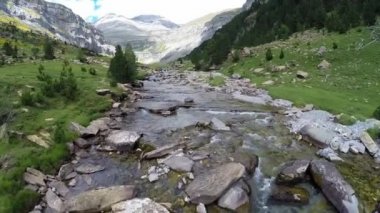 Havadan video circo de soaso monte perdido huesca, ordesa Vadisi'nde aragon pyrenees İspanya