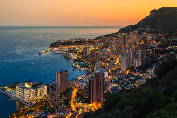 Monte Carlo en vista de Mónaco por la noche en la Costa Azul — Foto de Stock